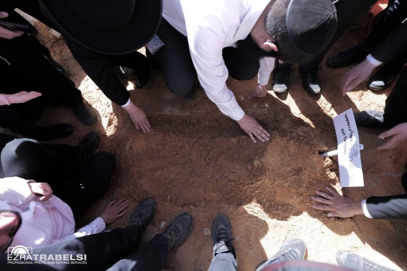 עזרא טרבלסי