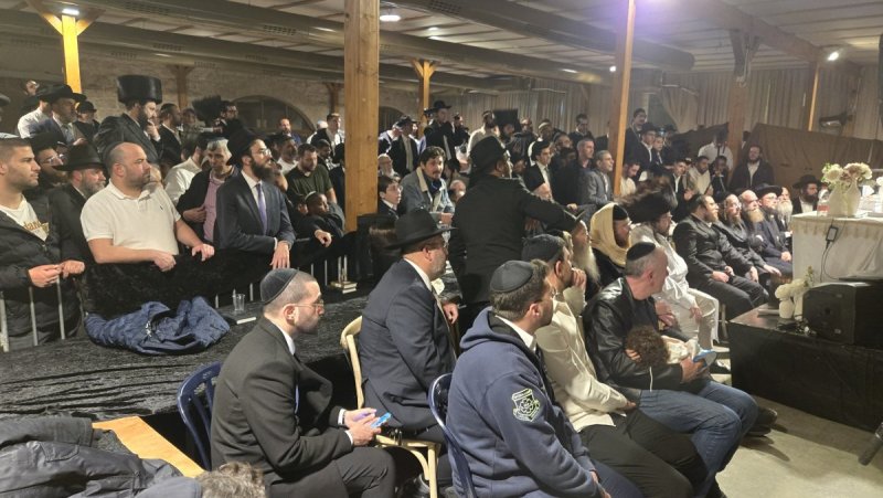 באדיבות המצלם