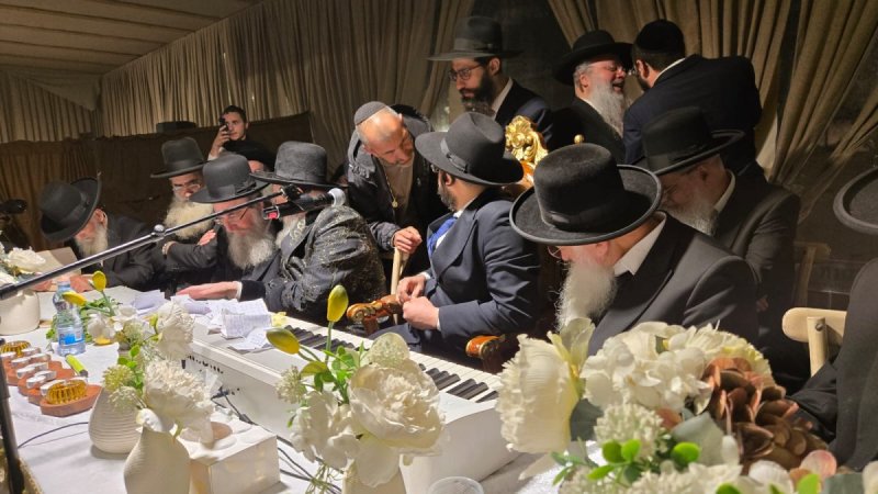 באדיבות המצלם