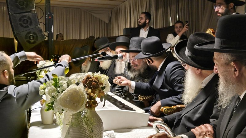 באדיבות המצלם