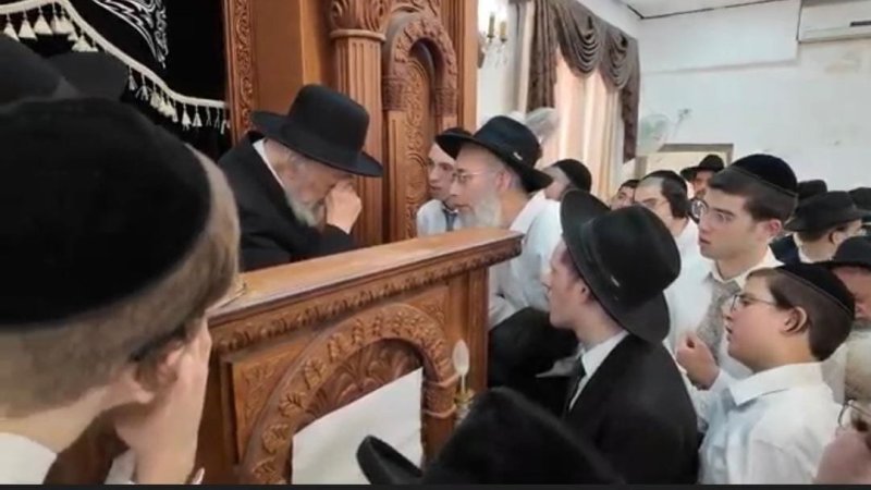 באדיבות המצלם