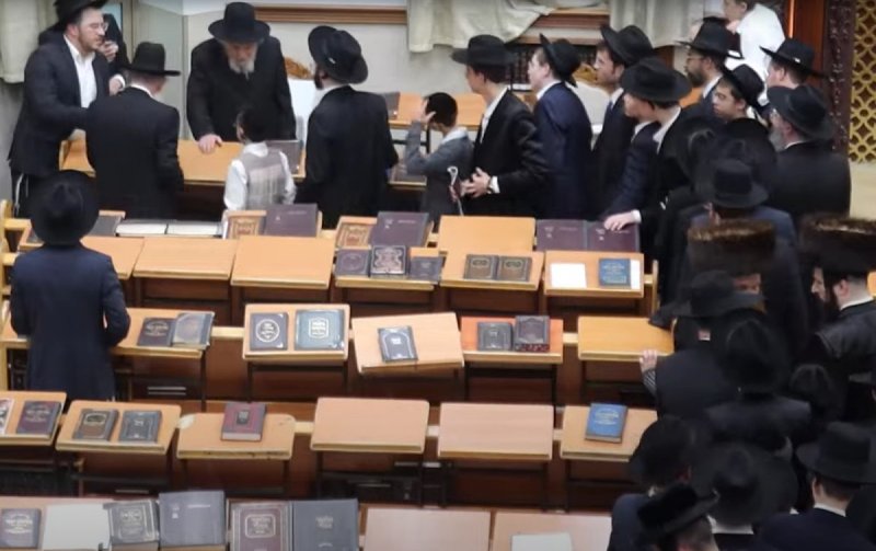 באדיבות המצלם