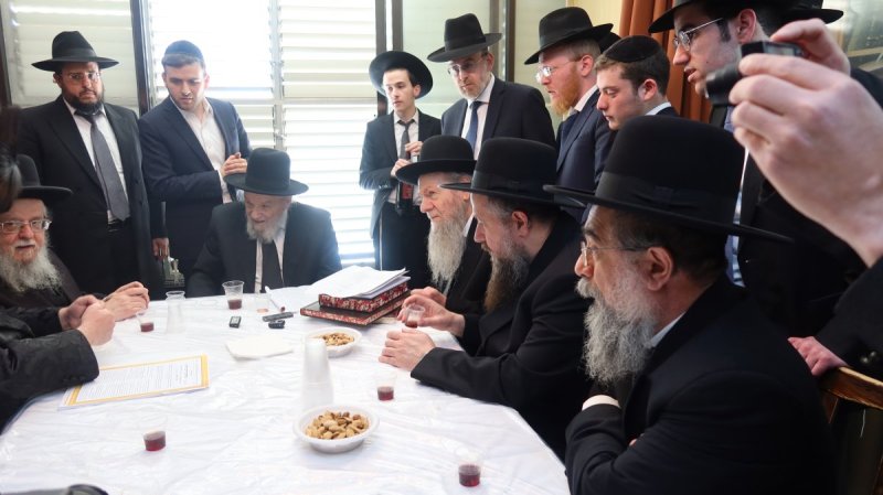 באדיבות המצלם