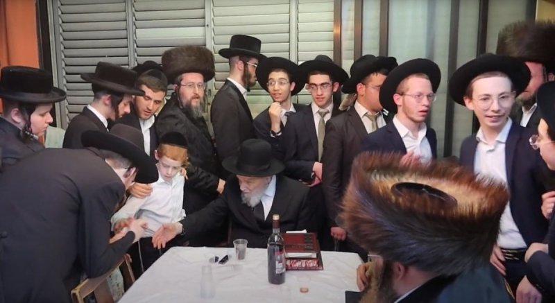 באדיבות המצלם