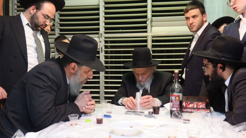 באדיבות המצלם