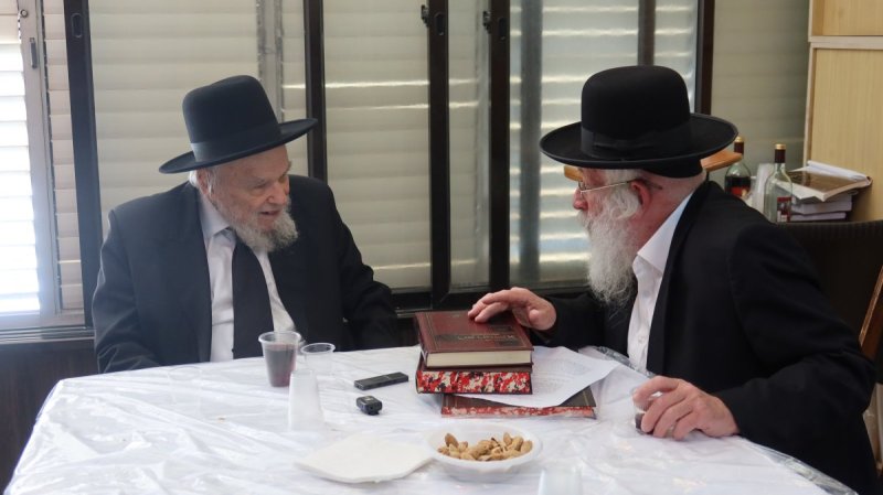 באדיבות המצלם