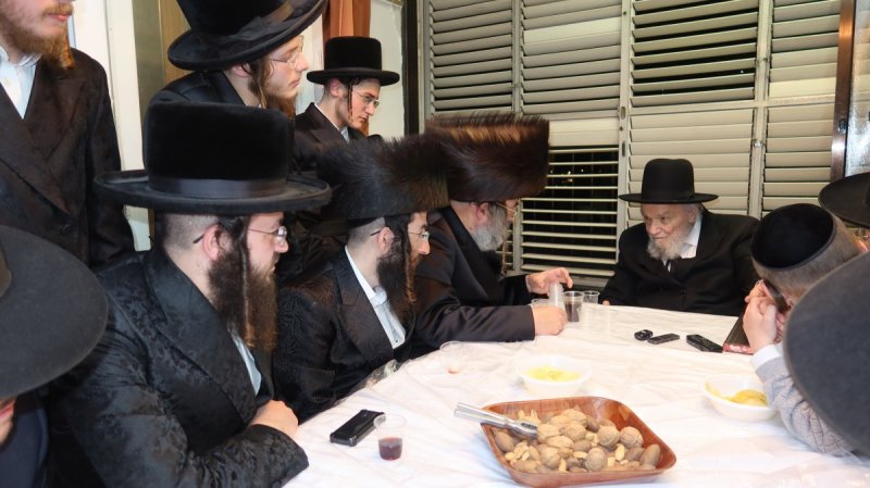 באדיבות המצלם