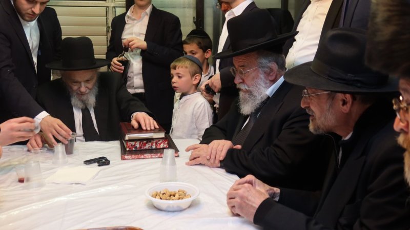 באדיבות המצלם