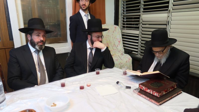 באדיבות המצלם