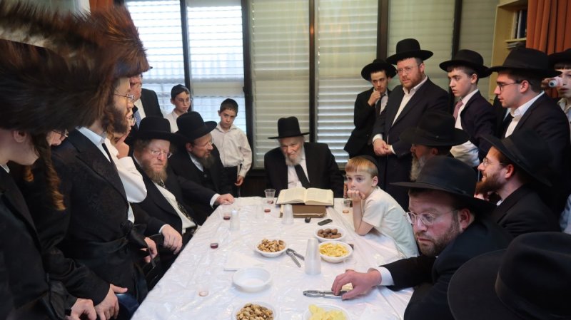 באדיבות המצלם