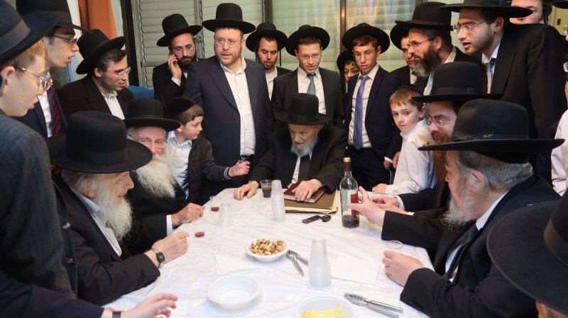 באדיבות המצלם