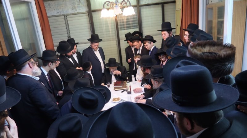 באדיבות המצלם