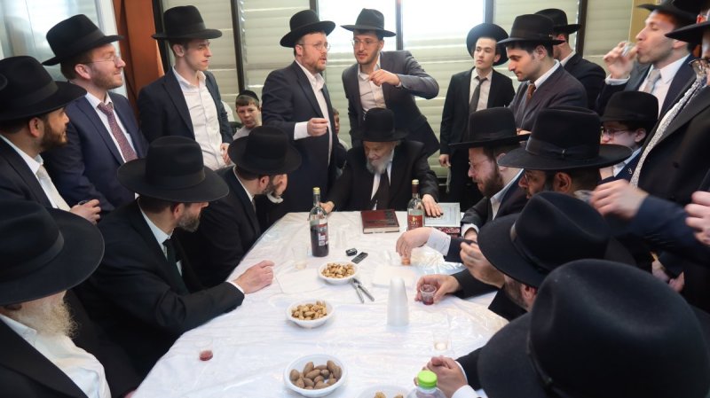 באדיבות המצלם