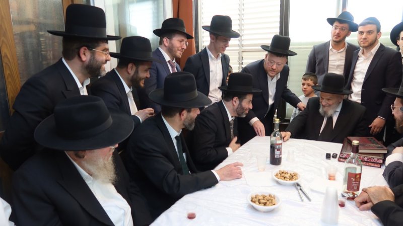 באדיבות המצלם