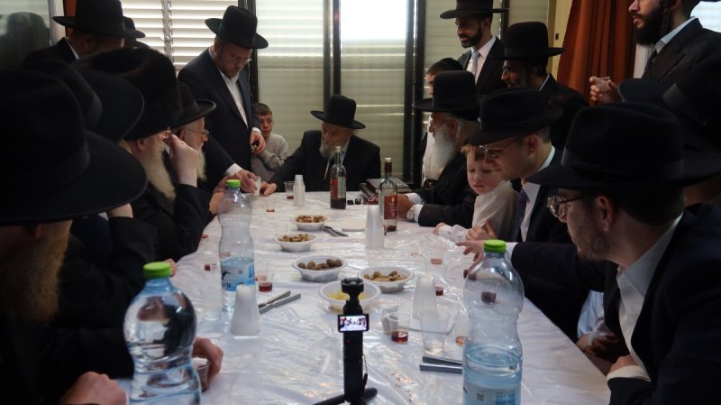 באדיבות המצלם