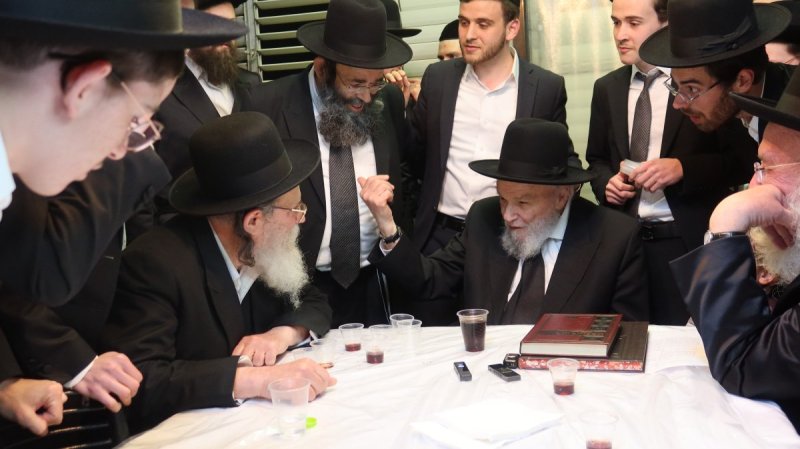 באדיבות המצלם