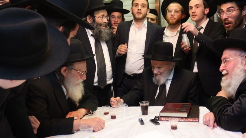 באדיבות המצלם