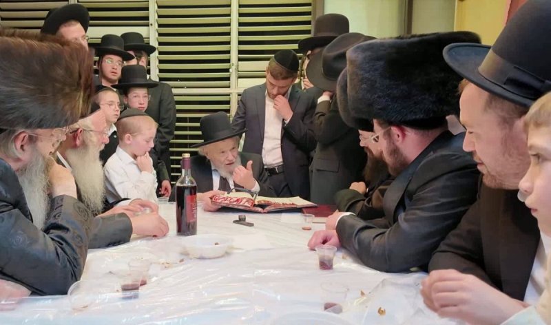 באדיבות המצלם