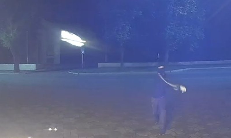 בקבוק תבערה נזרק לעבר בית כנסת בעיר הולדתו של זלנסקי – הקהילה היהודית: "פגיעה ישירה"