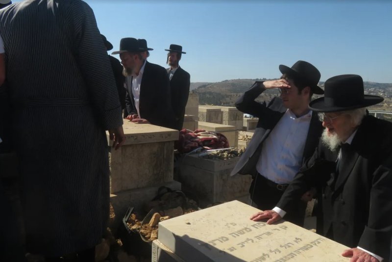 באדיבות המצלם