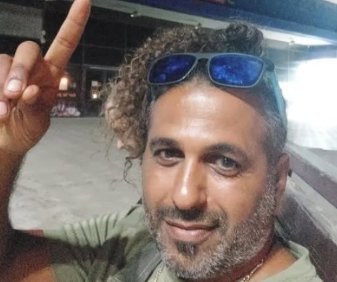 באדיבות המצלם