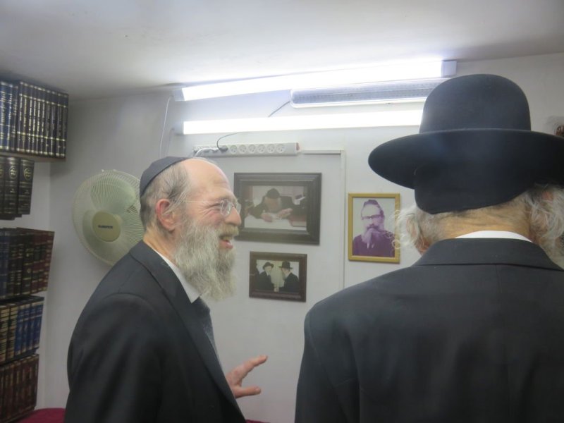 באדיבות המצלם