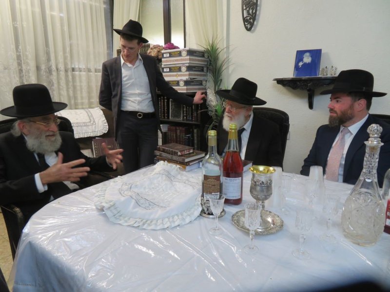 באדיבות המצלם