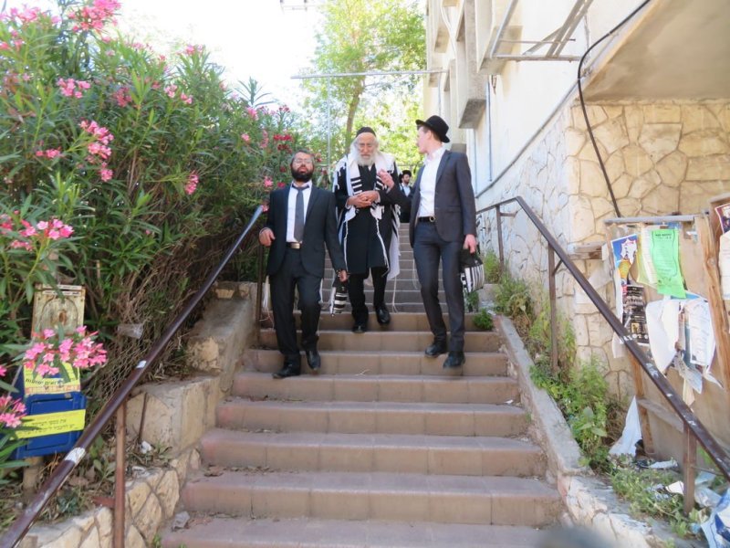 באדיבות המצלם