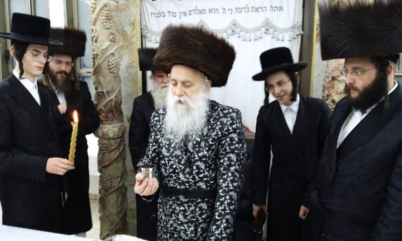 רחוב ישעיהו: חג הפסח אצל האדמו"ר מבוטושאן