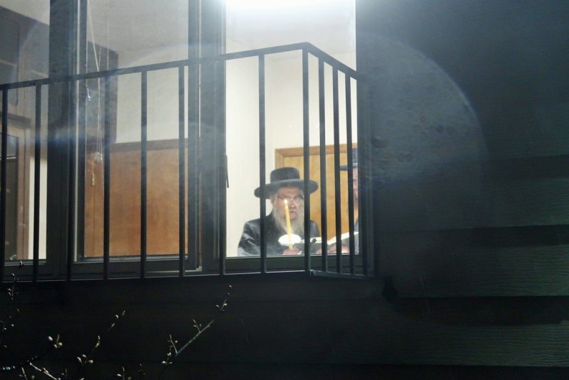 בחצרות סאטמר