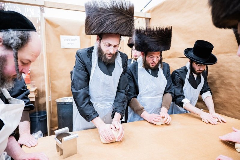 בחצרות סאטמר