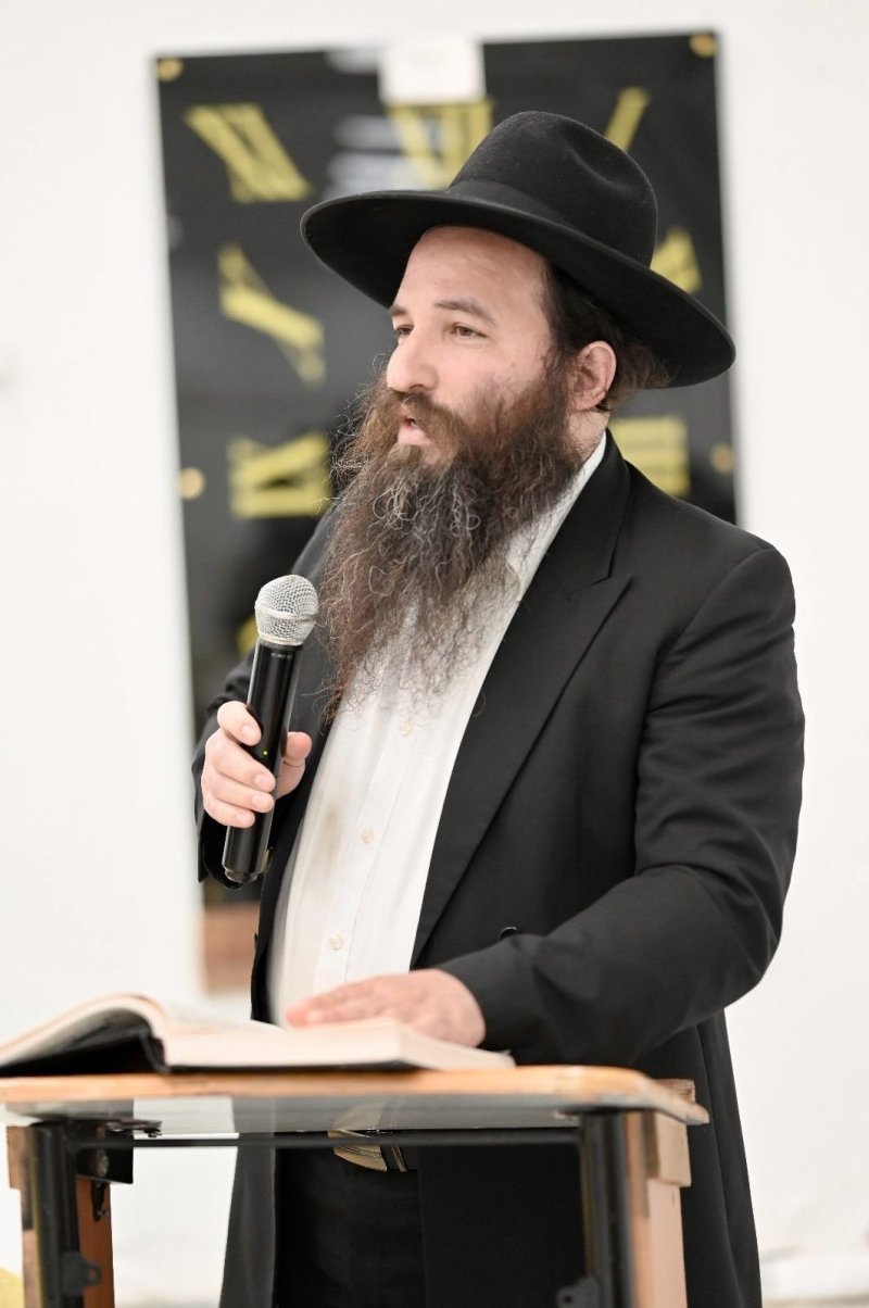 באדיבות המצלם