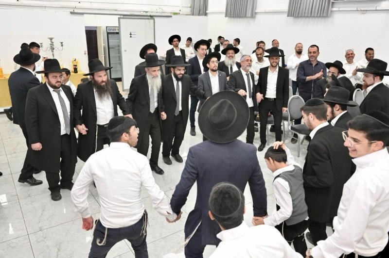 באדיבות המצלם