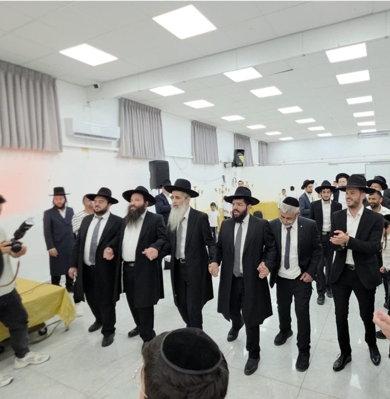 באדיבות המצלם