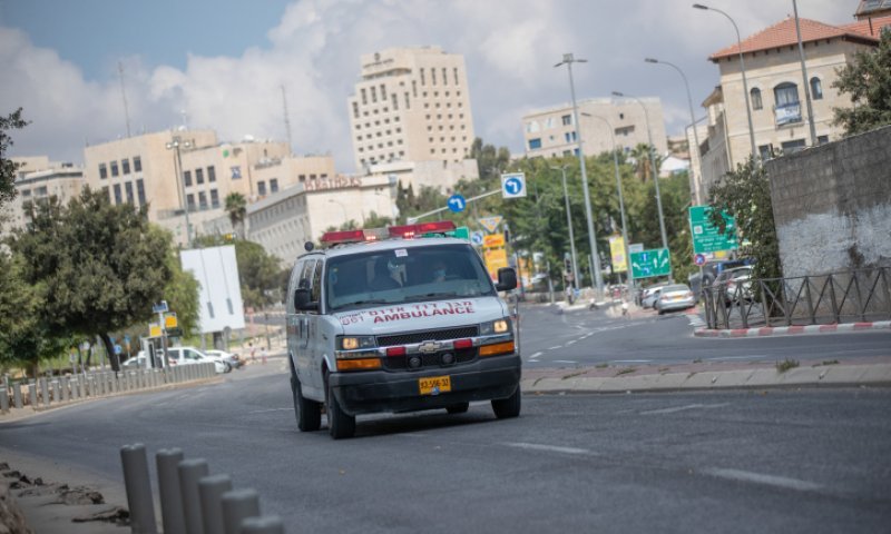 מתנדב "ידידים" נפצע קשה בעת סיוע לפתיחת דלת ממ"ד
