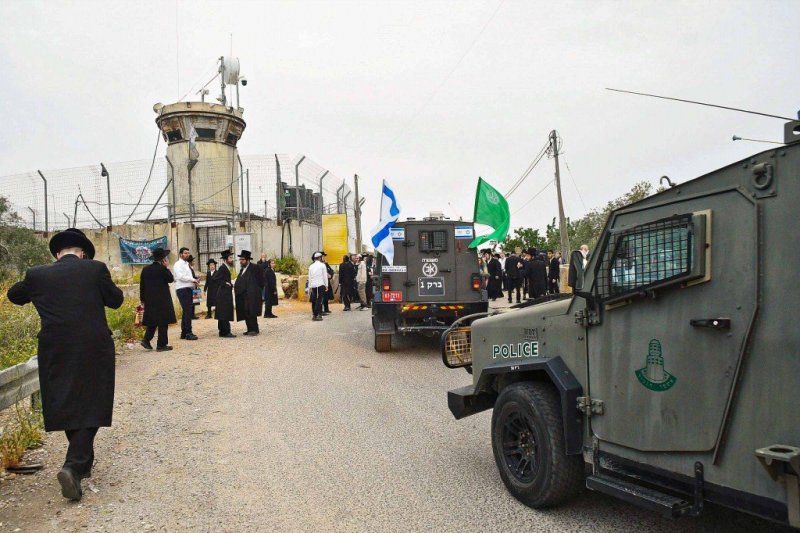 ארי קופרשטוק