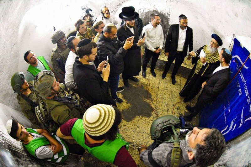 ארי קופרשטוק