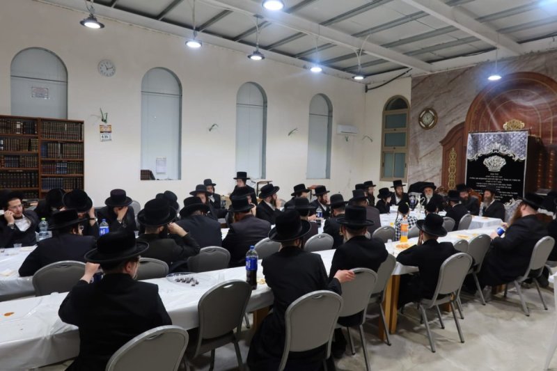 באדיבות המצלם