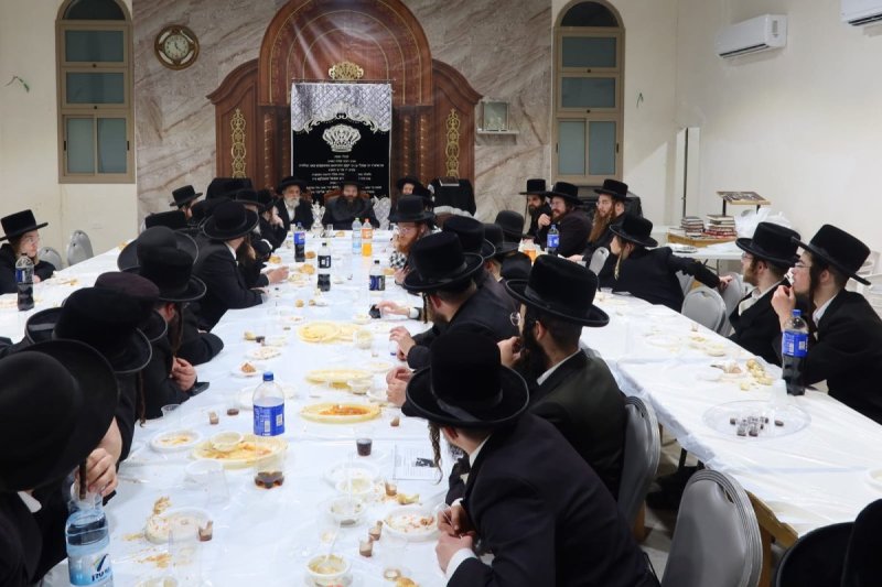 באדיבות המצלם