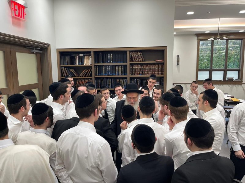 באדיבות המצלם