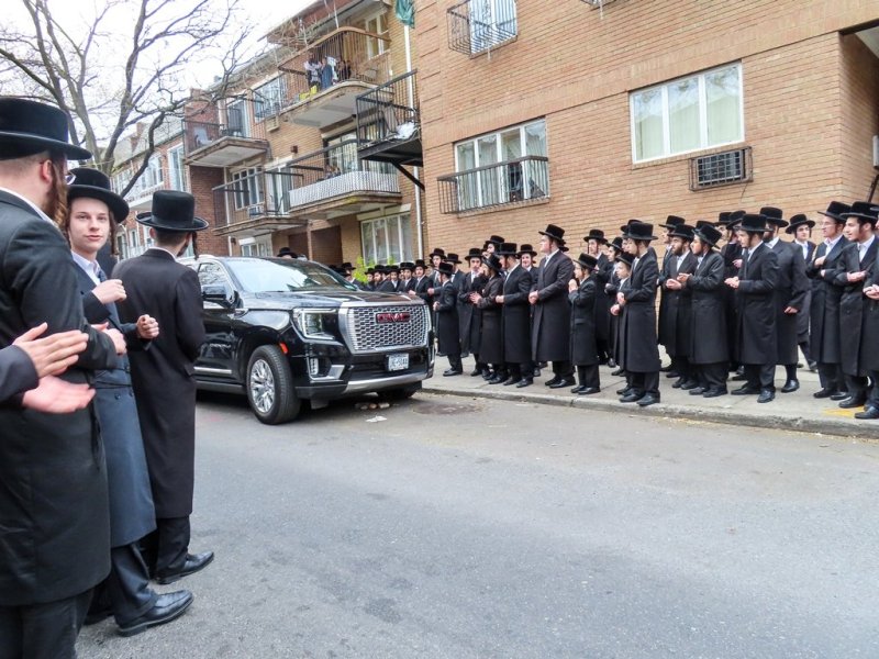 אברומי בלום ואייזיק ג.