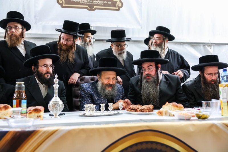 אברומי בלום ואייזיק ג.