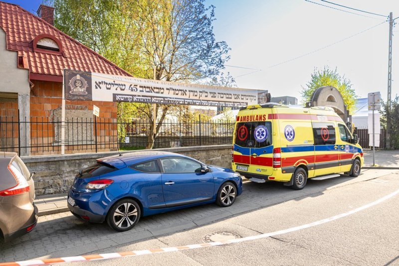 אברומי בלום ואייזיק ג.