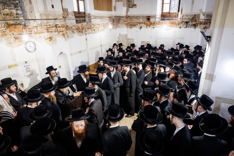 אברומי בלום ואייזיק ג.