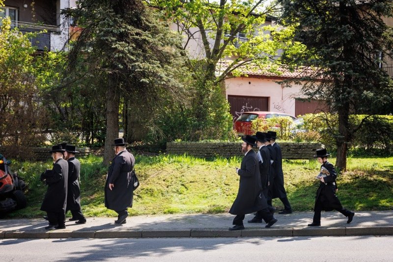 אברומי בלום ואייזיק ג.