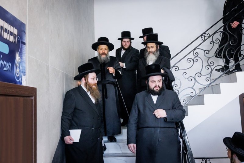 אברומי בלום ואייזיק ג.