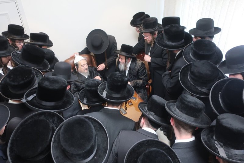 באדיבות המצלם