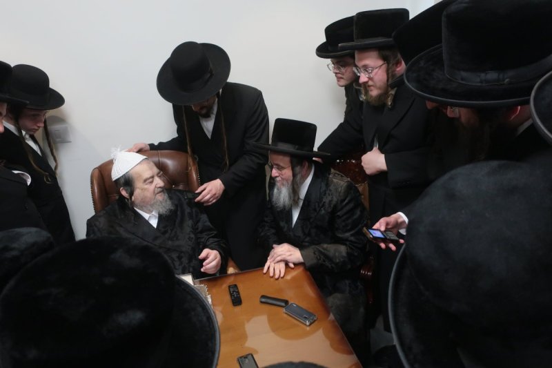 באדיבות המצלם