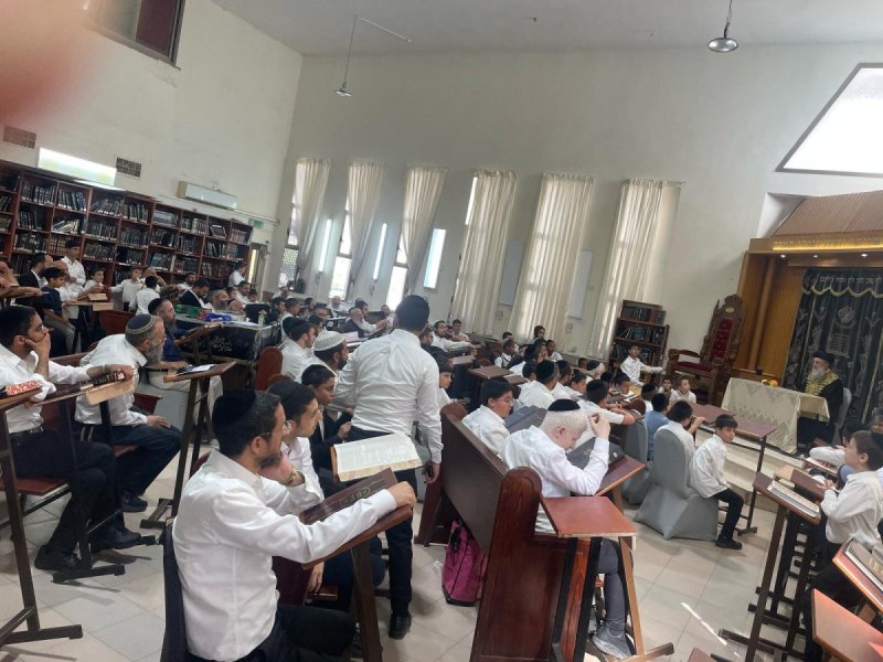 באדיבות המצלם