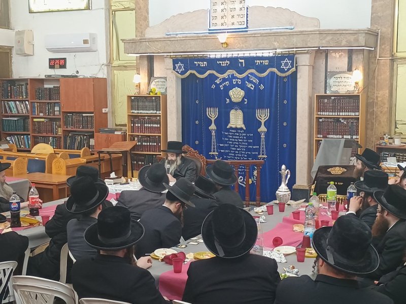 באדיבות המצלם